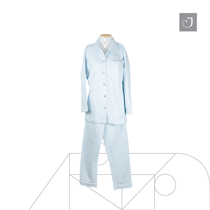 Pijama de piqué celeste con filo blanco, diseño de huellitas - Jocathex
